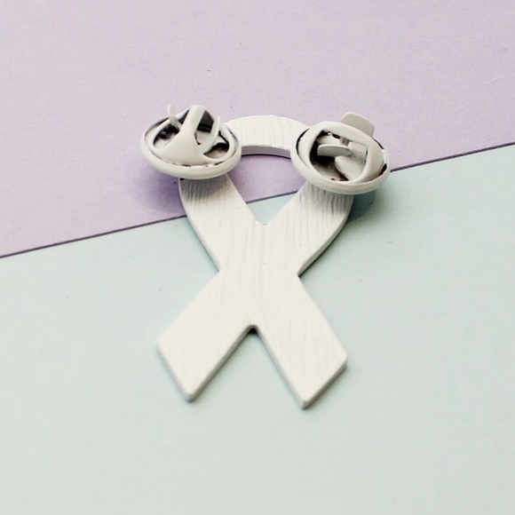 Cat Dog Rescue Multicolor Paw Ribbon Pin Brooch - Picture 3 of 4